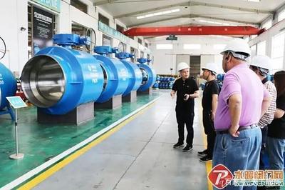 天津供熱協(xié)會(huì)和天津市濱海供熱集團(tuán)到河北同力閥門考察指導(dǎo)